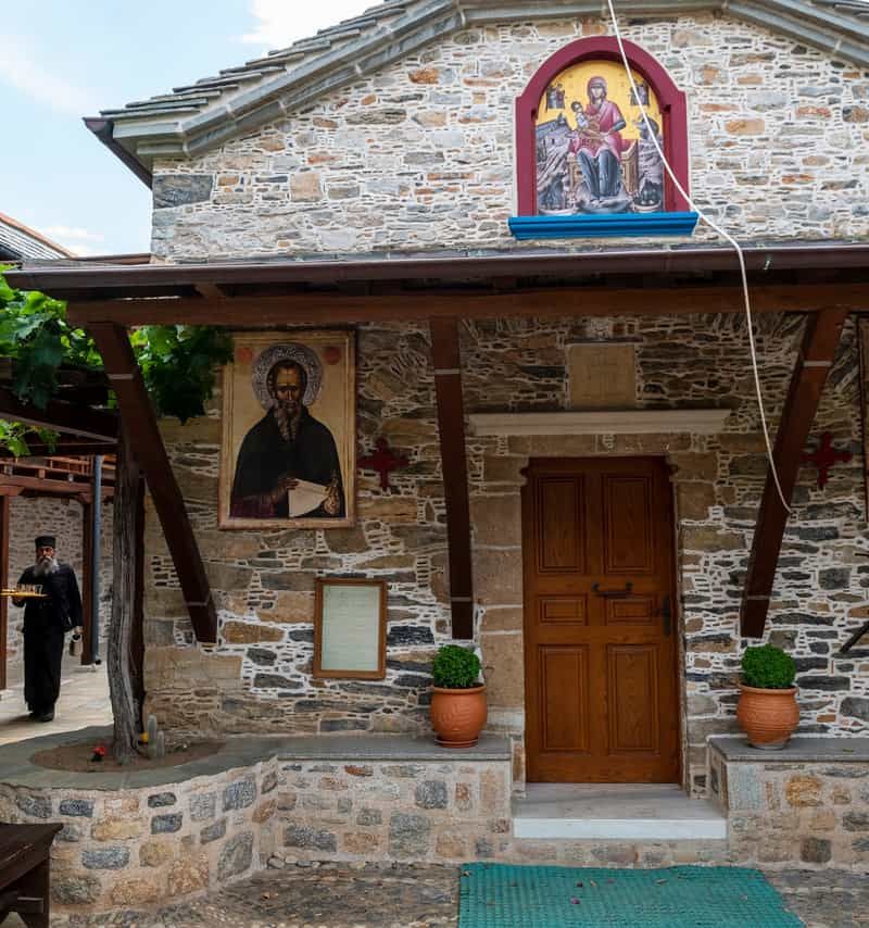 Κυρά Παναγιά — το μοναστήρι του 10ου αιώνα